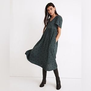 Madewell puff-sleeve v-neck midi dress in toss dots - small